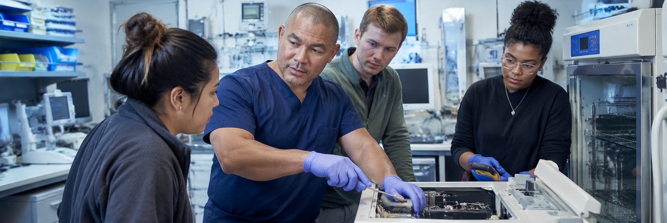 Clinical laboratory analyzer service and maintenance | BiomedRx HTM services Clinical laboratory analyzer service and preventive maintenance by biomedical technicians